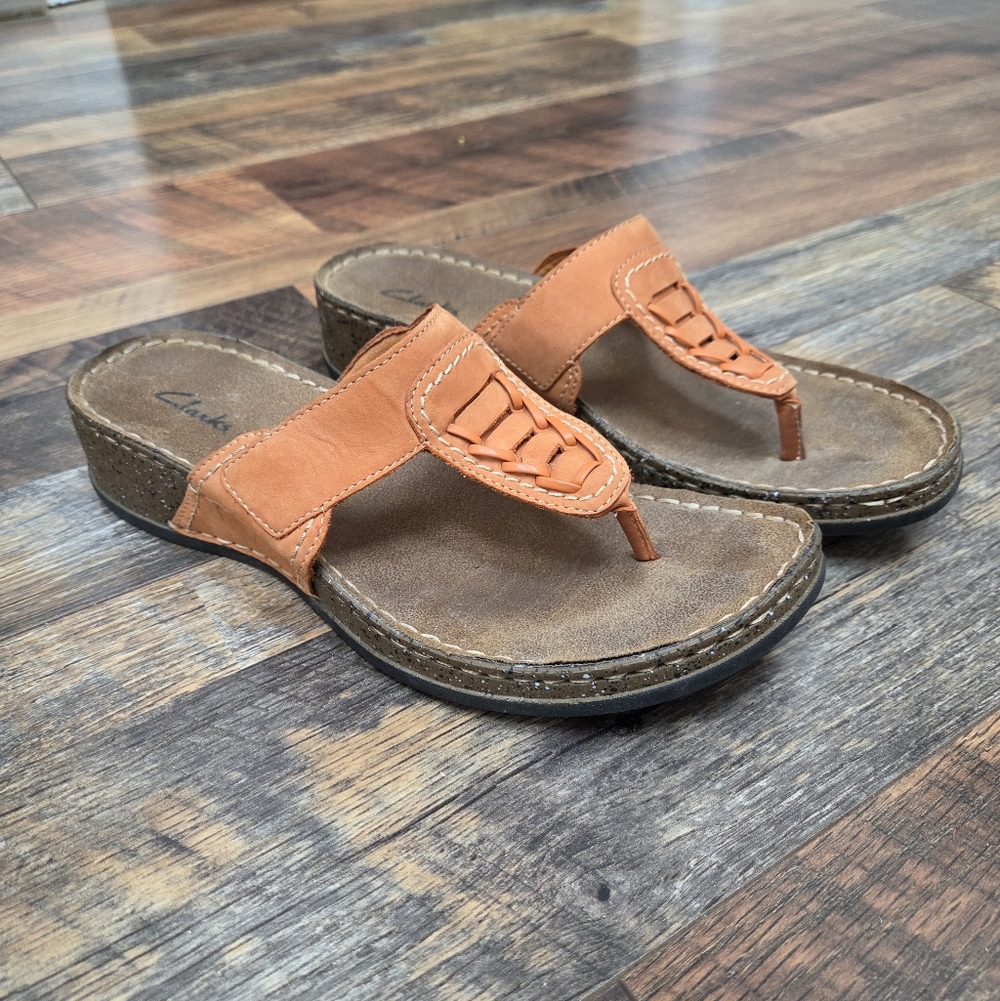 Clarks Orange Leather Thong Sandal Flip Flops, Size 9
